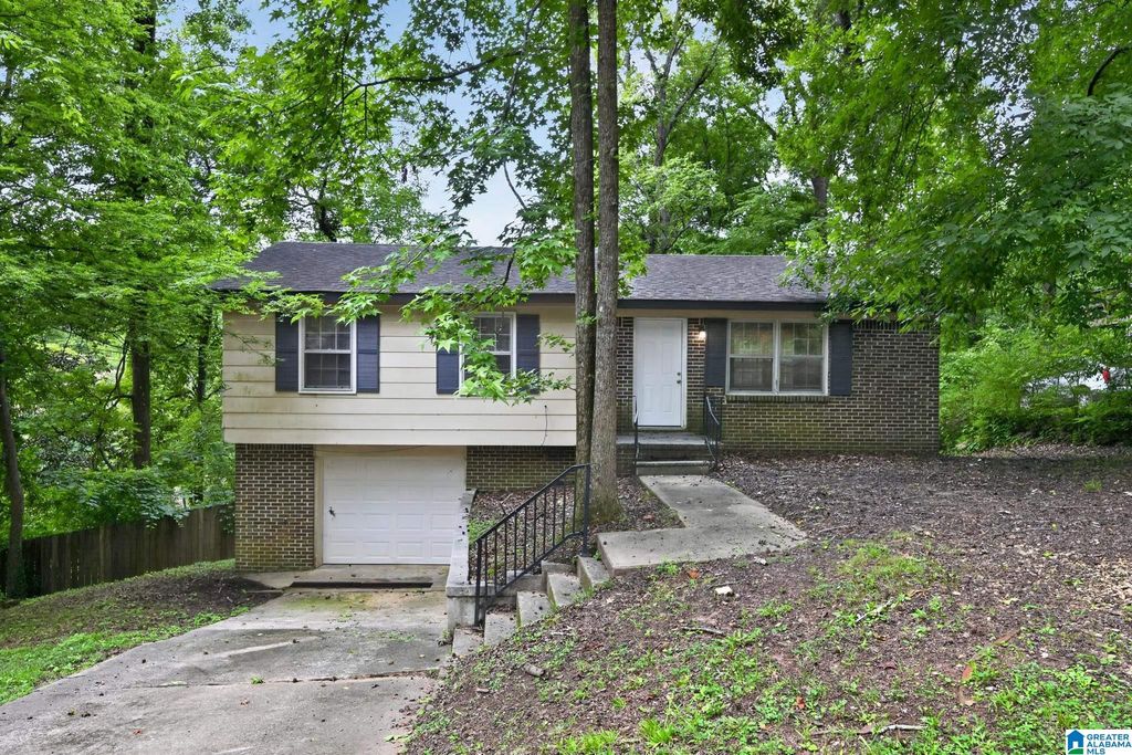 1613 BARRINGTON LANE NE, Center Point, AL 35215