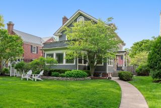 1132 Ashland Avenue, Wilmette, IL 60091