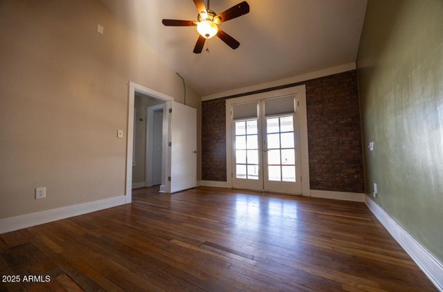 918 E WHITTON Avenue, Phoenix, AZ 85014