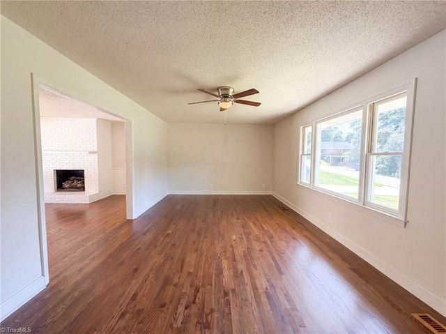 101 Tipperary Lane, Winston-salem, NC 27104