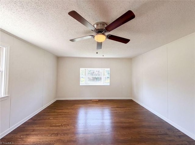101 Tipperary Lane, Winston-salem, NC 27104
