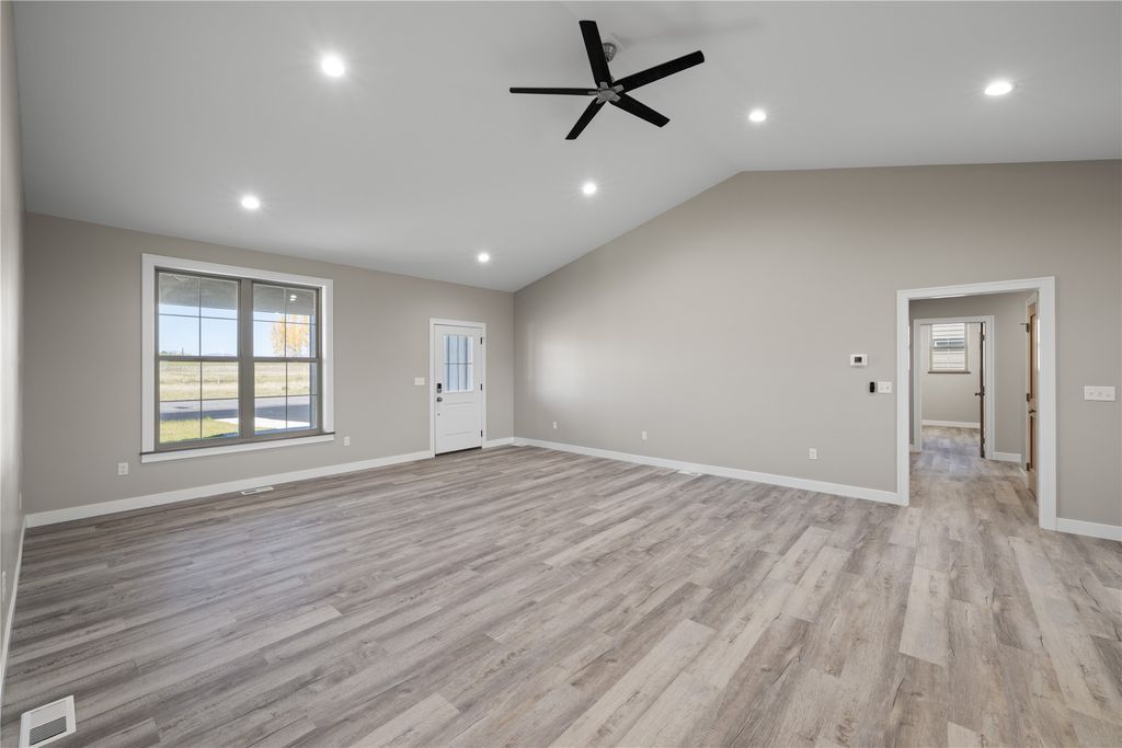 1002 Sagebrush Lane, Deer Lodge, MT 59722 photo 4