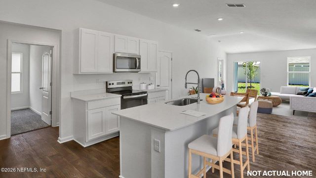 336 CHAMBERS Avenue, Yulee, FL 32097
