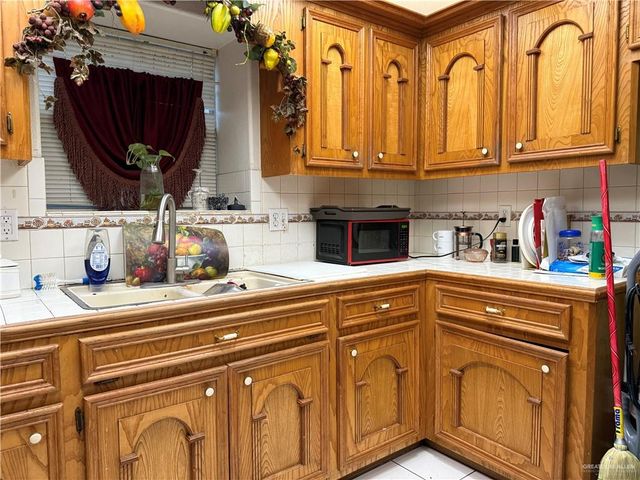 3508 Crisantema Street, Mission, TX 78573