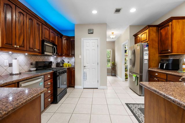 15524 Jim Branch Road, Old River-winfree, TX 77535