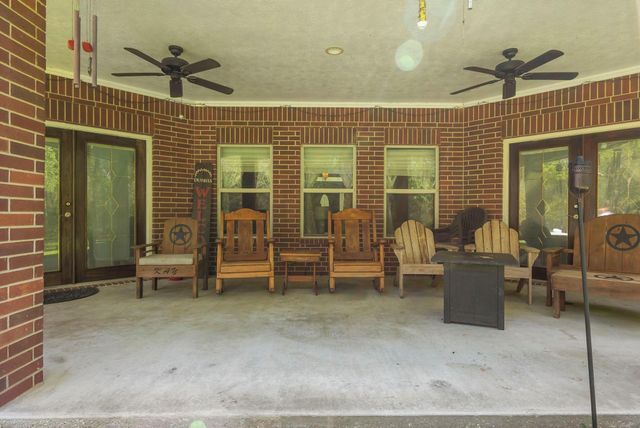 15524 Jim Branch Road, Old River-winfree, TX 77535