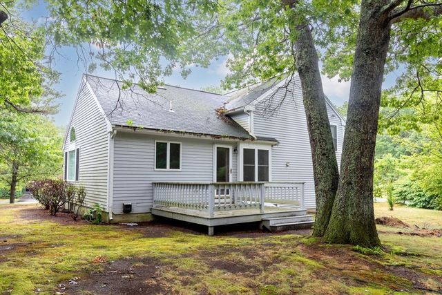 31 Jamie's Path, Plymouth, MA 02360