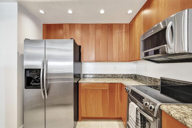 619 Orton Avenue 501, Fort Lauderdale, FL 33304