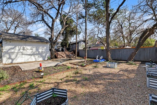 1505 Arizona Avenue, Dallas, TX 75216