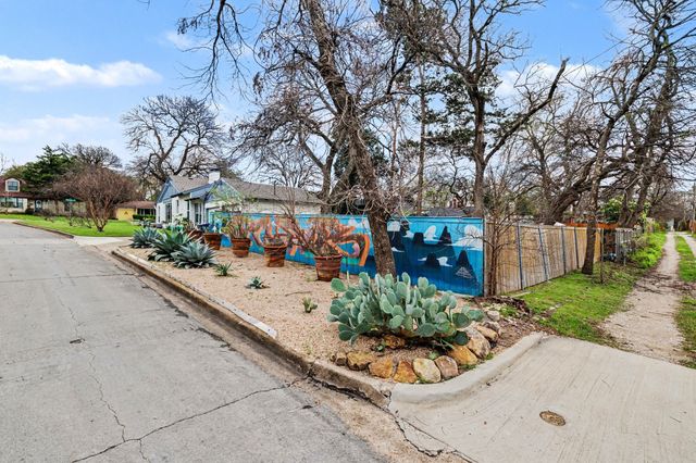 1505 Arizona Avenue, Dallas, TX 75216