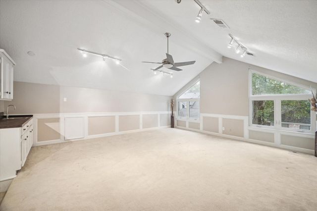 6723 Apple Valley Lane, Houston, TX 77069