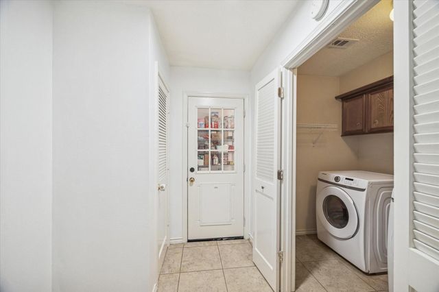 6723 Apple Valley Lane, Houston, TX 77069