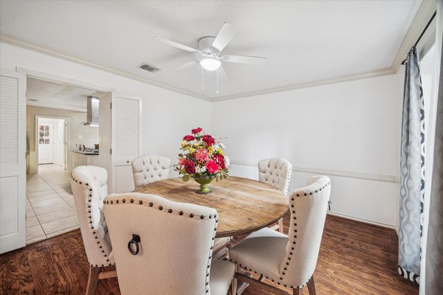 6723 Apple Valley Lane, Houston, TX 77069