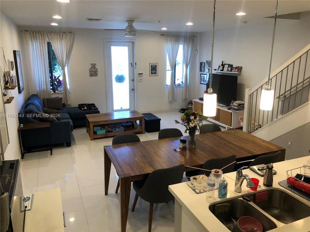 2601 NE 212th Ter 104, Miami, FL 33180