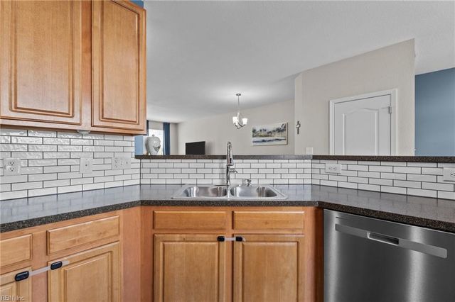 264 Feldspar ST, Virginia Beach, VA 23462