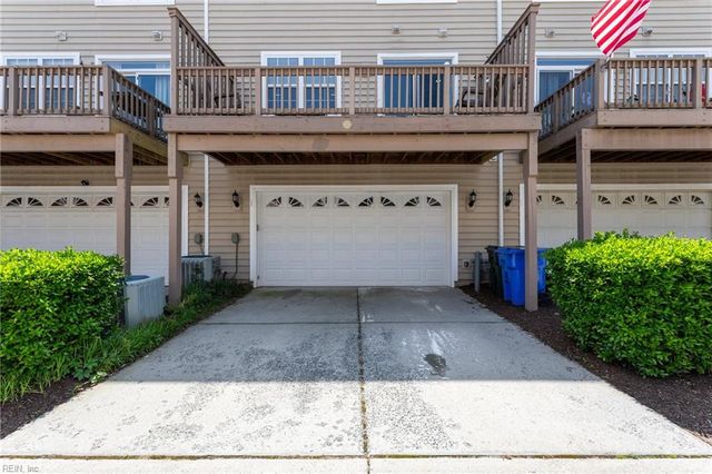 264 Feldspar ST, Virginia Beach, VA 23462