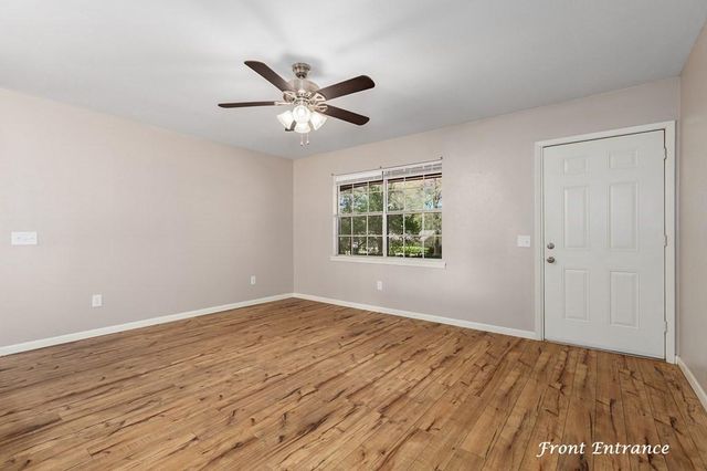 107 Eastwood Place, Lufkin, TX 75901