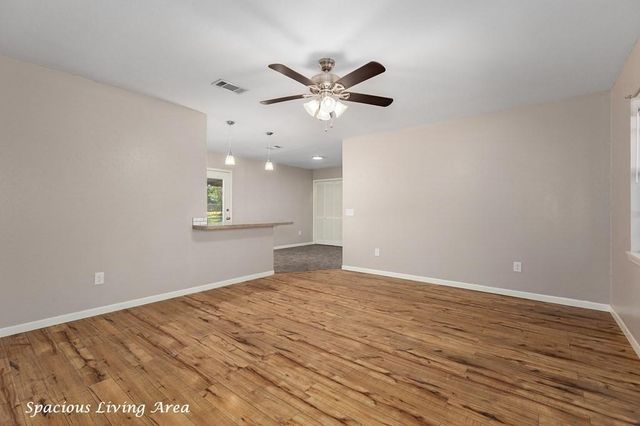 107 Eastwood Place, Lufkin, TX 75901