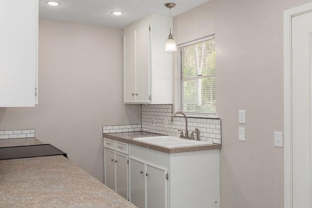 107 Eastwood Place, Lufkin, TX 75901