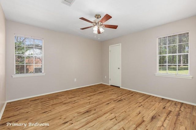 107 Eastwood Place, Lufkin, TX 75901