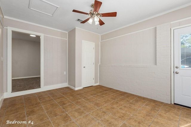 107 Eastwood Place, Lufkin, TX 75901