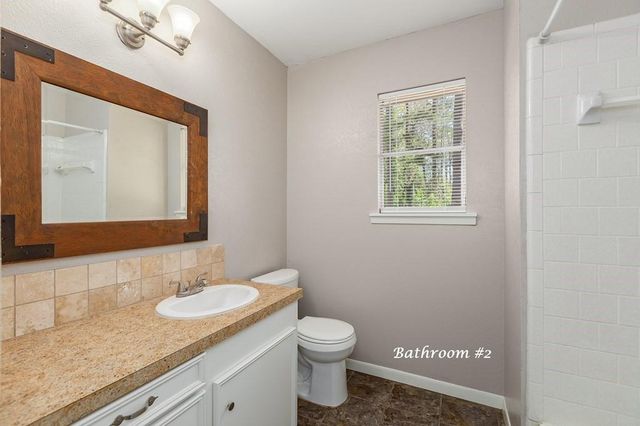 107 Eastwood Place, Lufkin, TX 75901