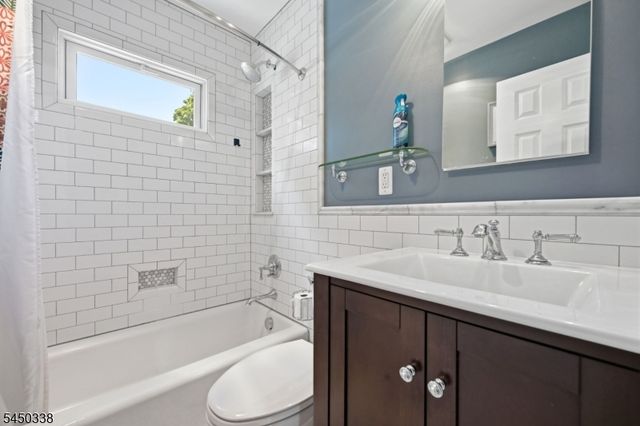 119 Ploch Rd, Clifton City, NJ 07013