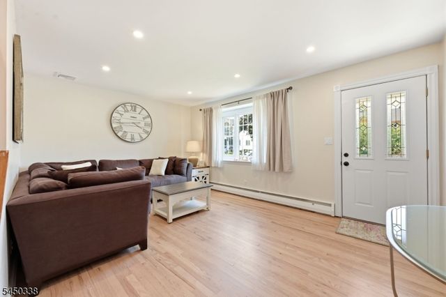 119 Ploch Rd, Clifton City, NJ 07013
