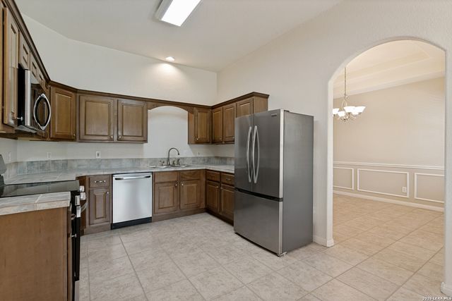 1514 Mooreshill Dr, San Antonio, TX 78253