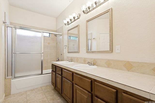 1514 Mooreshill Dr, San Antonio, TX 78253