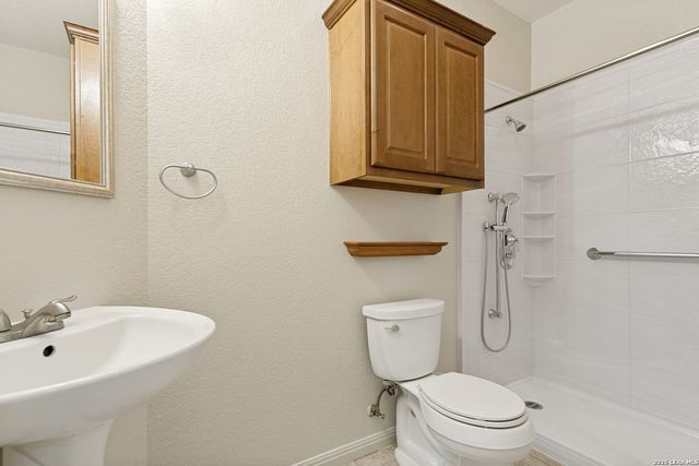 1514 Mooreshill Dr, San Antonio, TX 78253