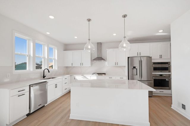 2482 Rock Elm Road, Shakopee, MN 55379