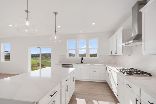 2482 Rock Elm Road, Shakopee, MN 55379