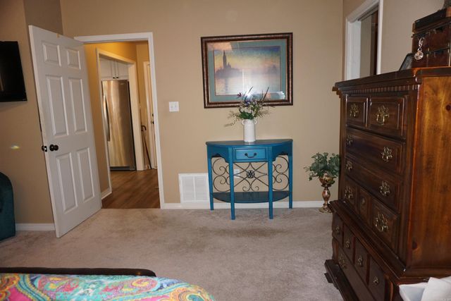 615 Chesapeake Dr, Searcy, AR 72143