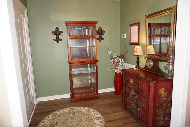 615 Chesapeake Dr, Searcy, AR 72143