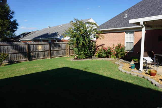 615 Chesapeake Dr, Searcy, AR 72143