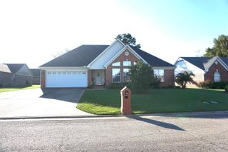 615 Chesapeake Dr, Searcy, AR 72143