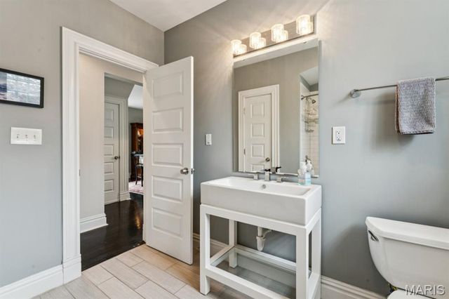 3900 Parker Avenue, St Louis, MO 63116