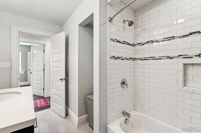 3900 Parker Avenue, St Louis, MO 63116