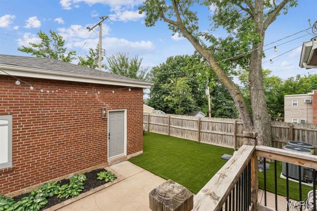 3900 Parker Avenue, St Louis, MO 63116