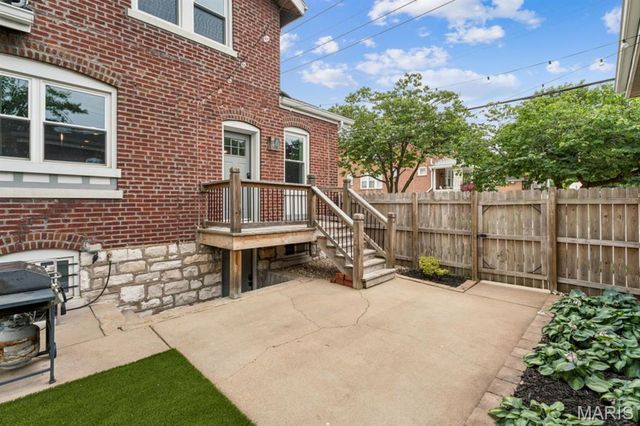 3900 Parker Avenue, St Louis, MO 63116