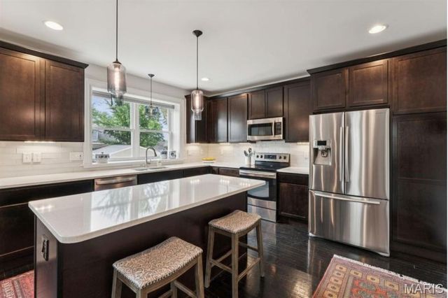 3900 Parker Avenue, St Louis, MO 63116