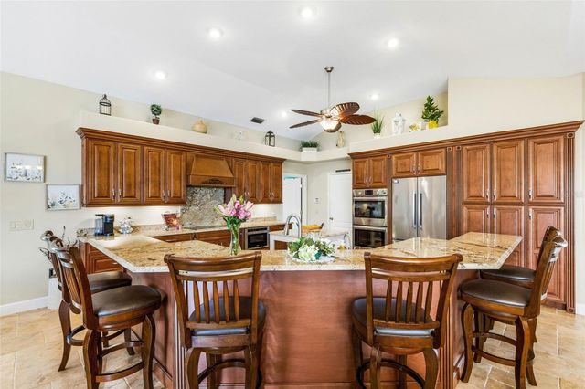 8315 EAGLE CROSSING, Sarasota, FL 34241