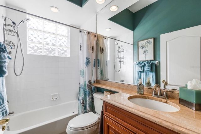 8315 EAGLE CROSSING, Sarasota, FL 34241