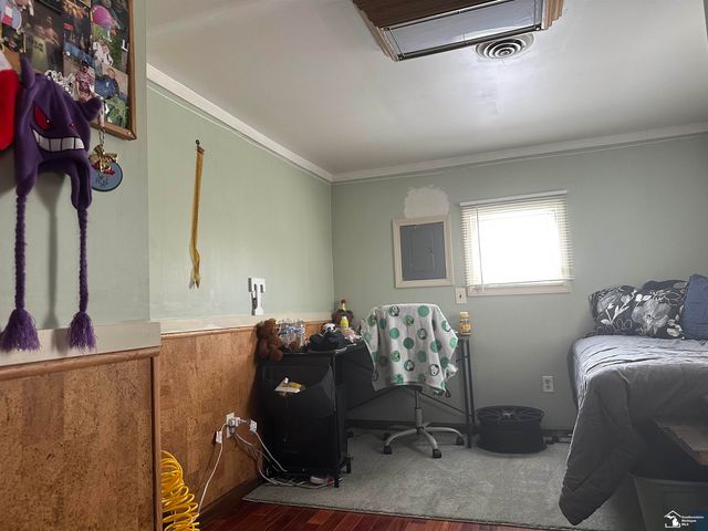 5880 Burr Street, Taylor, MI 48180