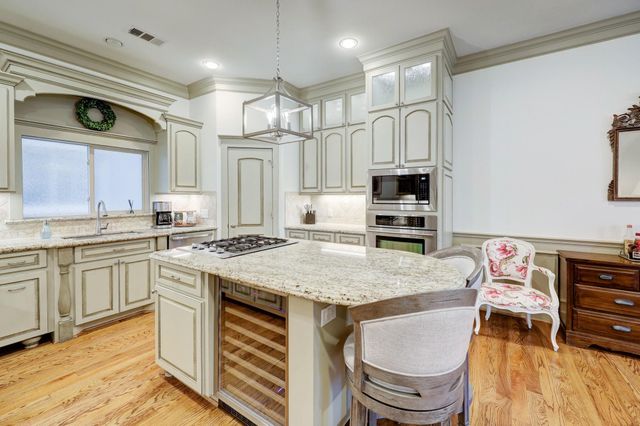 514 Cortlandt Street D, Houston, TX 77007