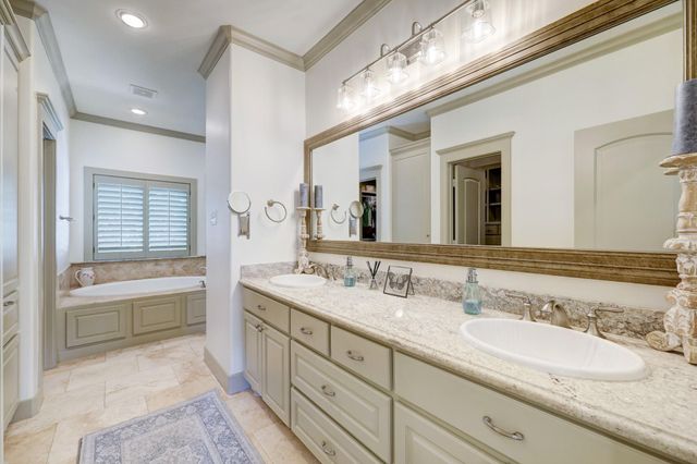 514 Cortlandt Street D, Houston, TX 77007