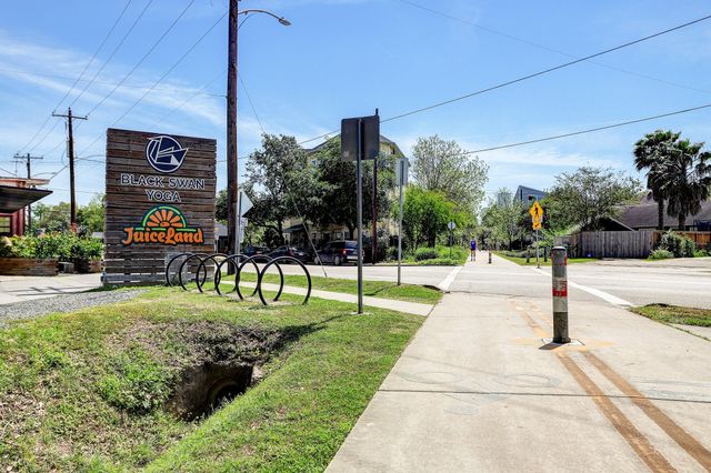 514 Cortlandt Street D, Houston, TX 77007