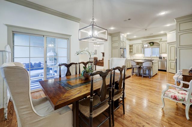 514 Cortlandt Street D, Houston, TX 77007