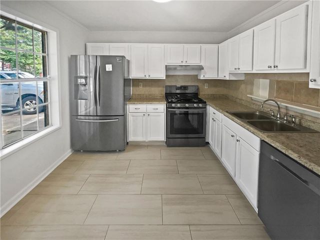 4727 Garden Hills Drive, Stone Mountain, GA 30083